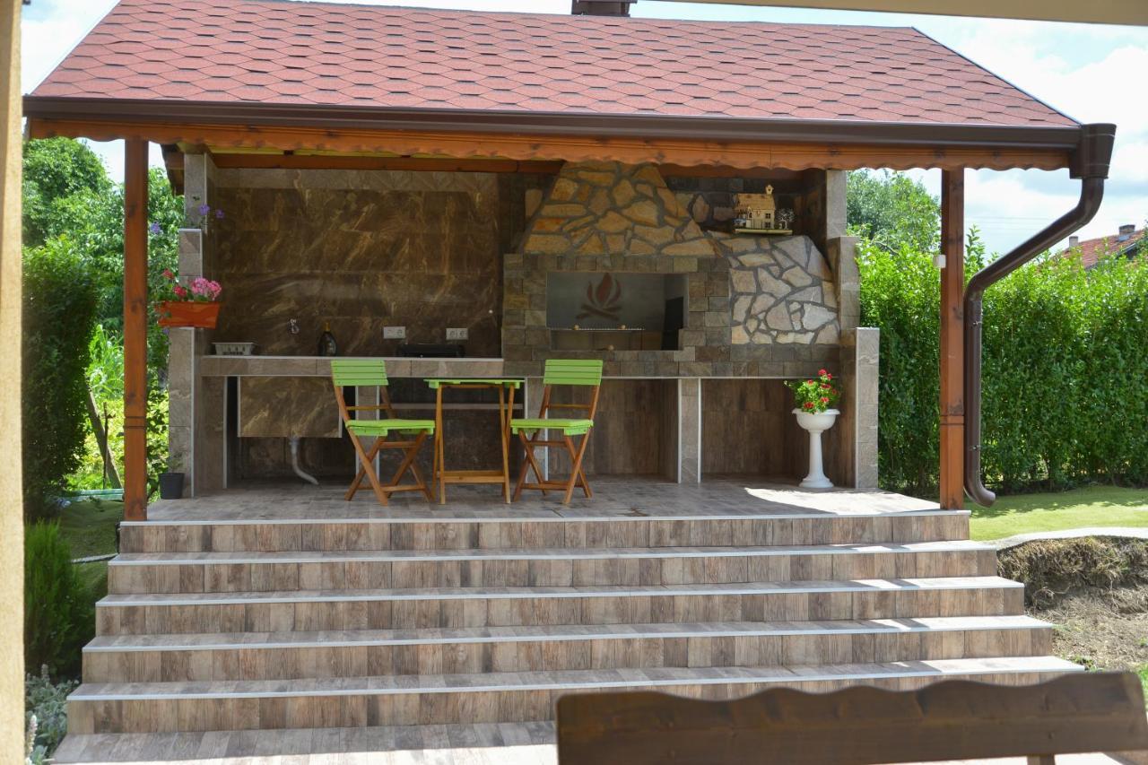 Guest House ERIDA Trastenik Extérieur photo