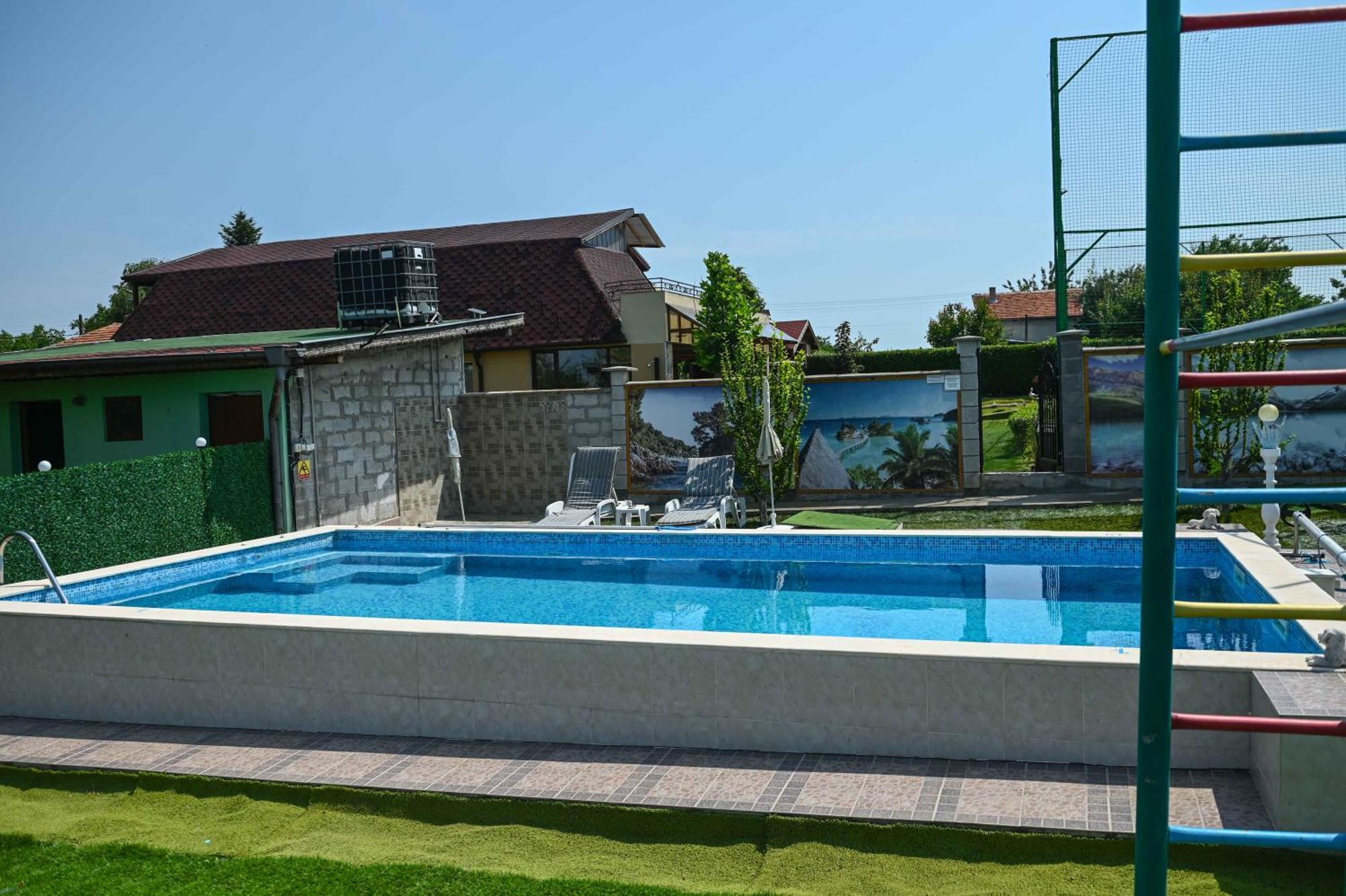 Guest House ERIDA Trastenik Extérieur photo